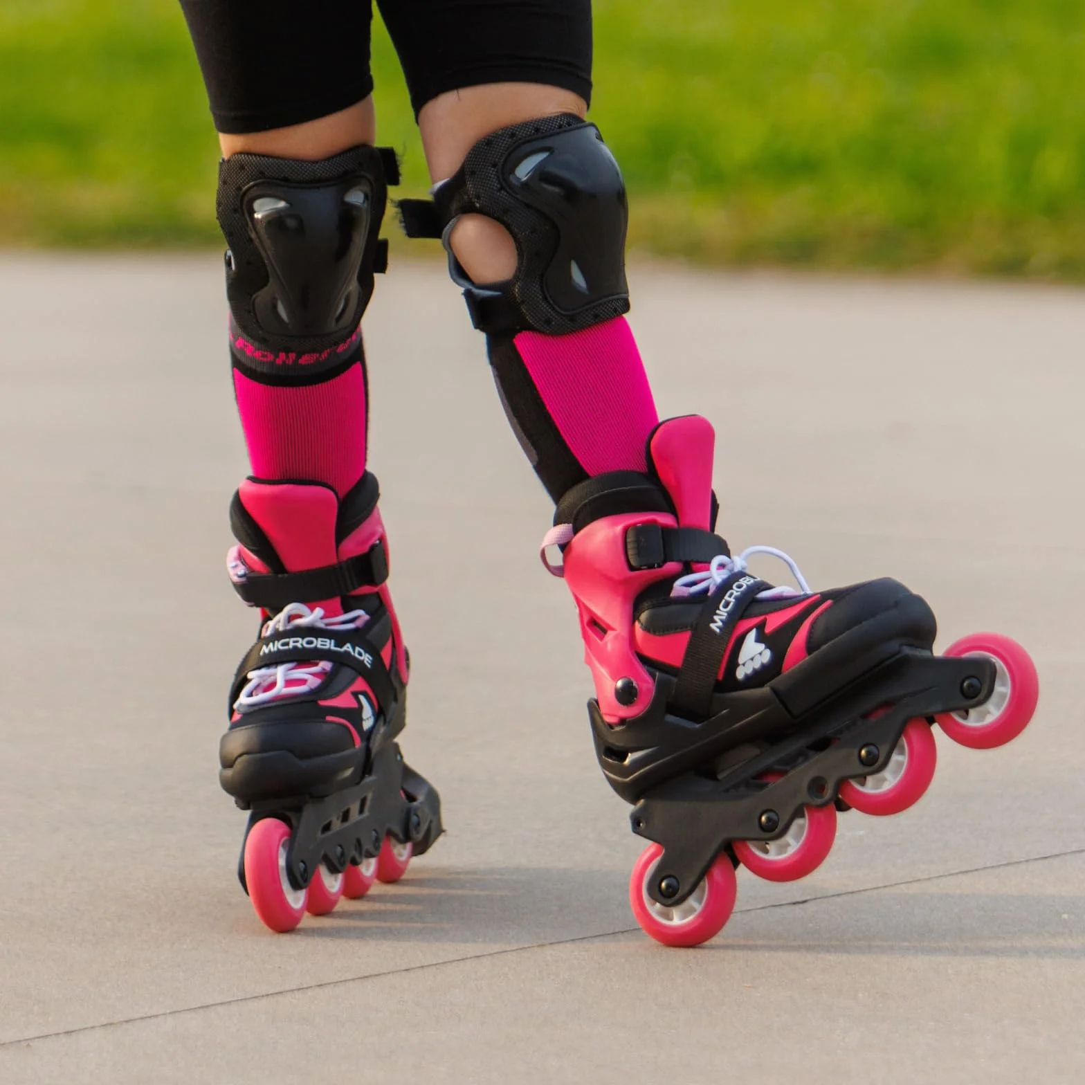 Rollerblade MICROBLADE, łyżworolki dla dziewcząt, na czas wolny, czarne/różowe, rozmiar 33-36,5